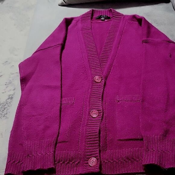 Cyrucs Cardigan - Picture 1 of 7